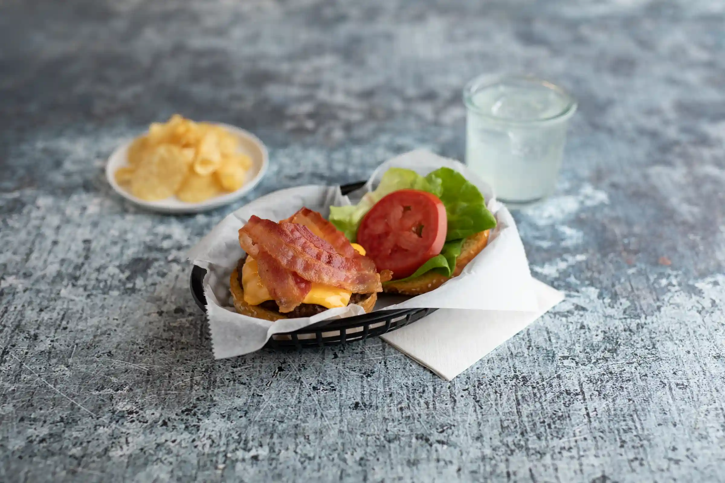 Jimmy Dean® Fully Cooked Hardwood Smoked Round Bacon Slices_image_1