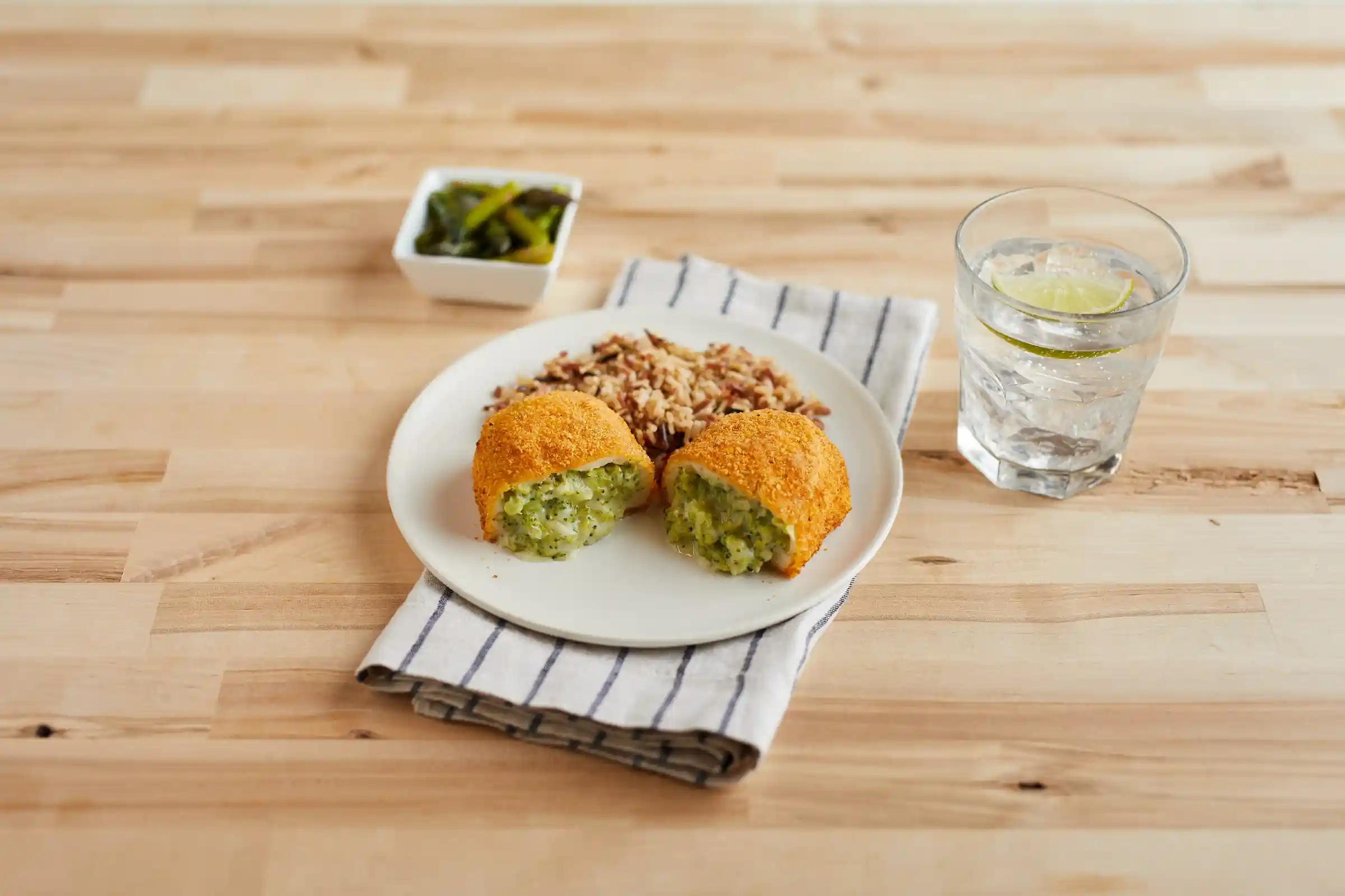 Barber Foods® Uncooked Breaded Broccoli & Cheese Boneless Stuffed Chicken Breasts 7 oz. https://images.salsify.com/image/upload/s--9UiiygU3--/q_25/zk6av7prgzikfmaywz9a.webp