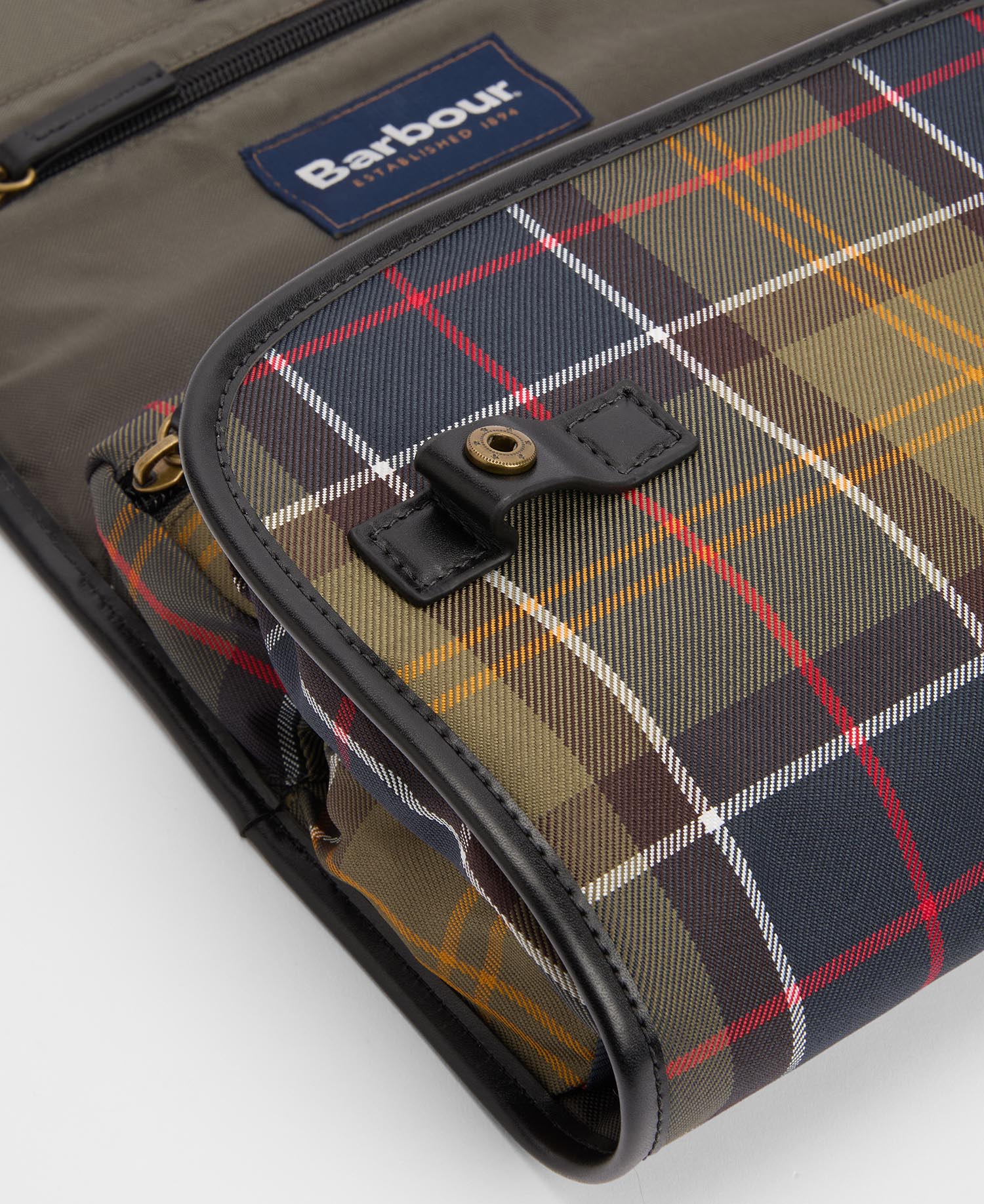Tartan Hanging Washbag image number 4