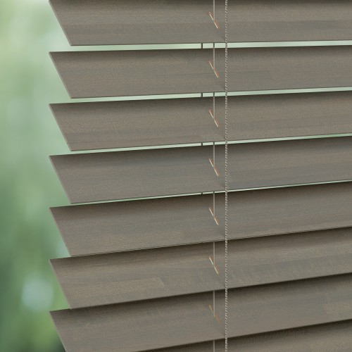 Robust 8341 Wood Venetians