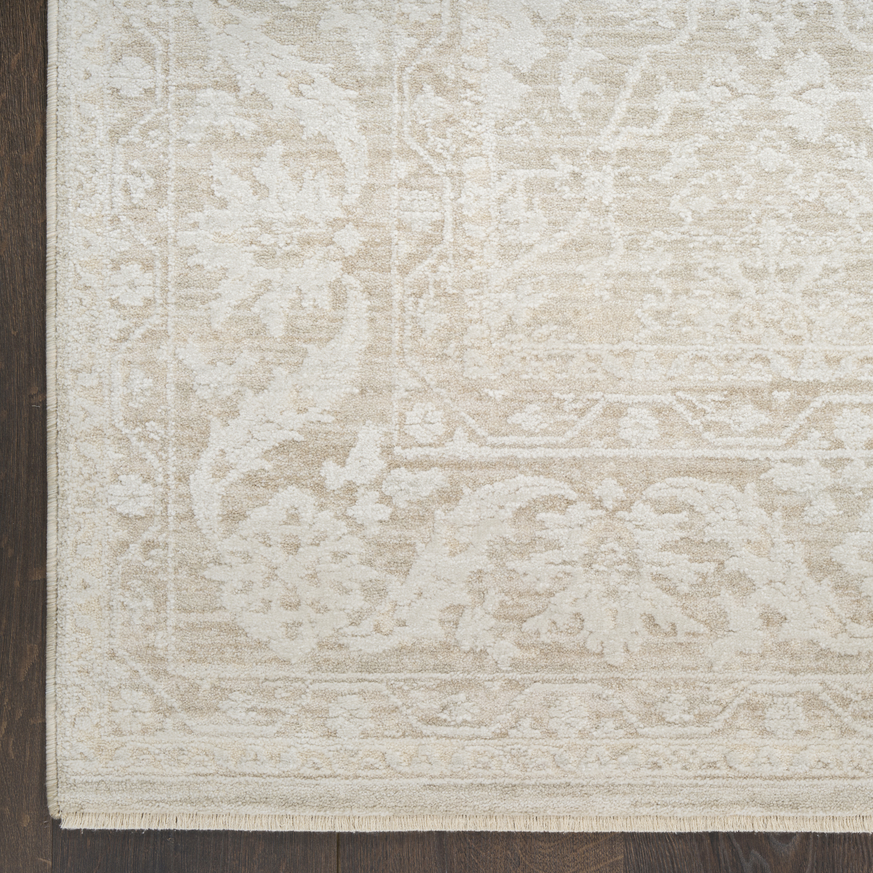 Nourison Envy 5'3" x 7'10" Cream Vintage Indoor Rug