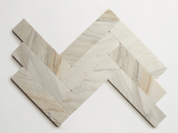 lapidary: girata | blade | calacatta gold | tumbled 