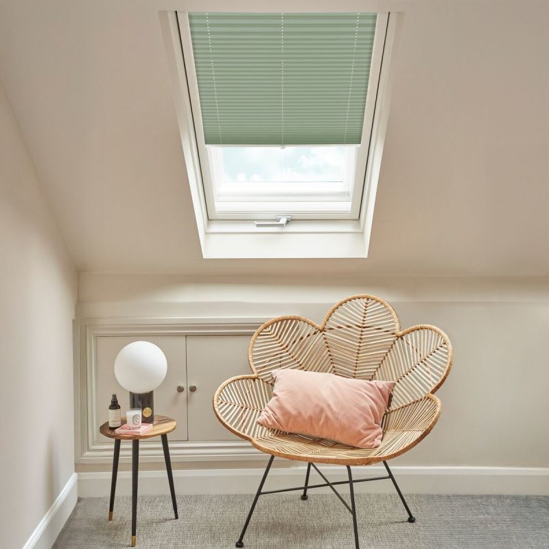 Malbec Olive Pleated blind