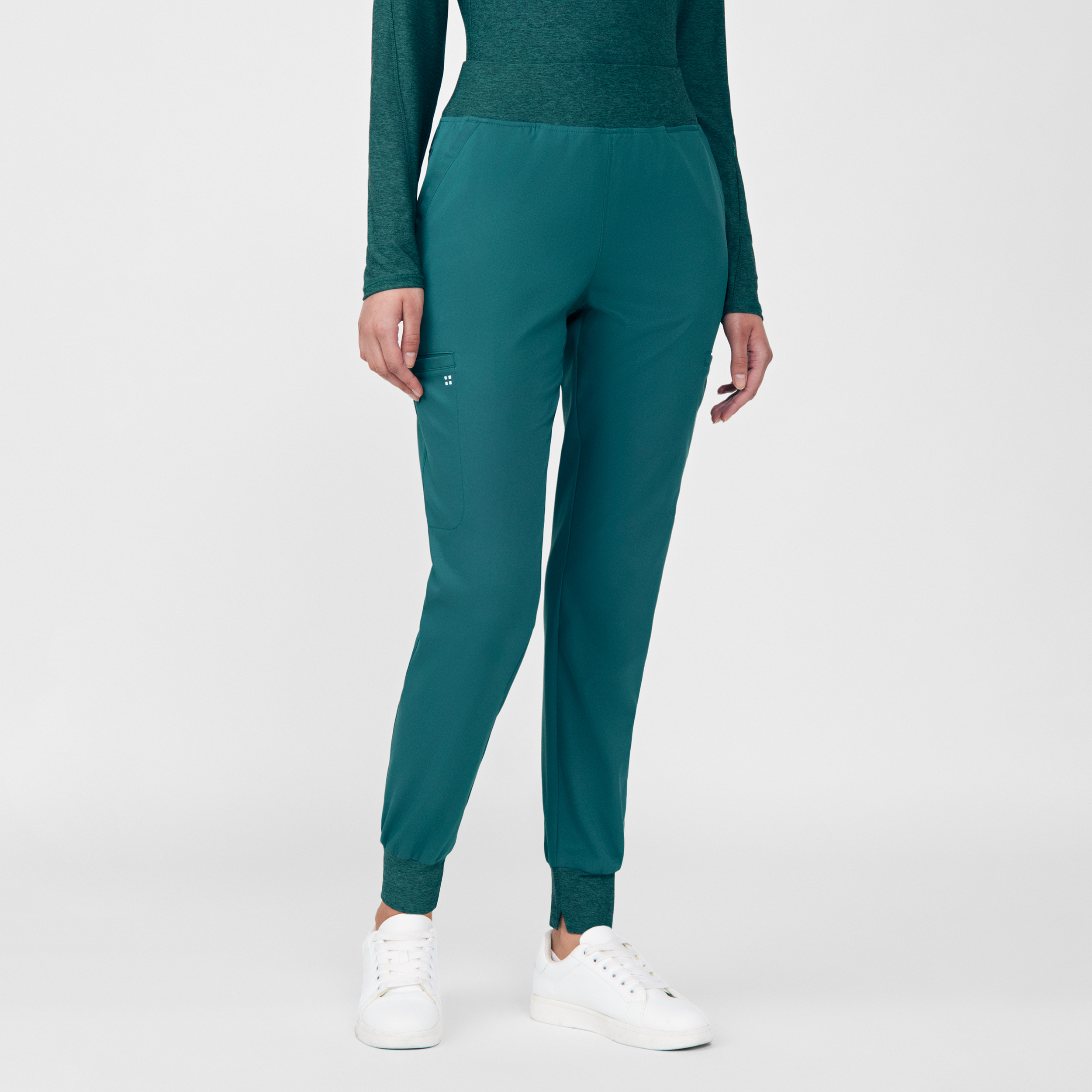 White Cross VIBE WB420 Women&#8216;s 4-Way Stretch 6 Pocket Wrinkle Resistant Jogger Scrub Pants with Cozy Knit Waistband and Cuffs-White Cross