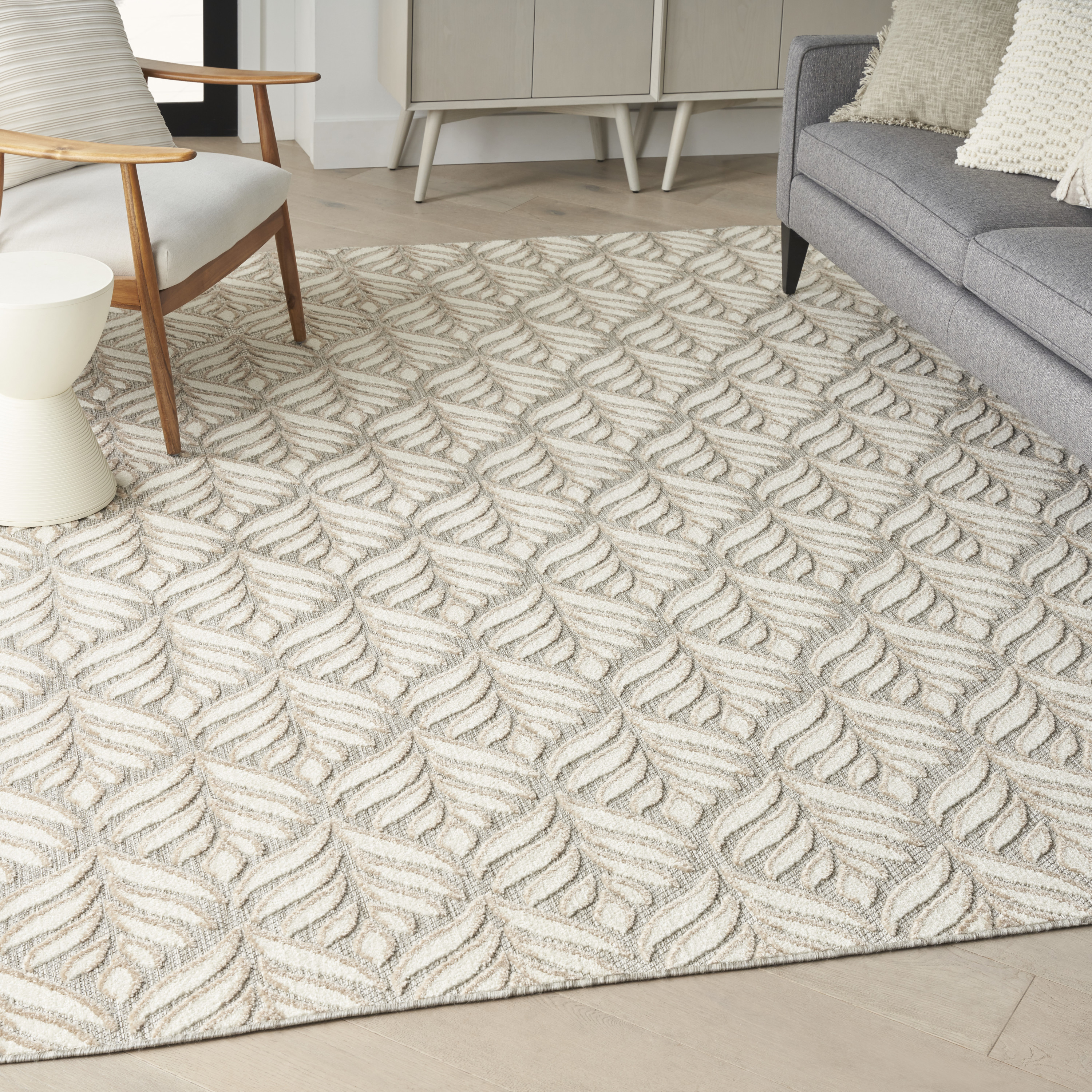 Nourison Aloha 6' x 9' Ivory Grey Tropical Rug