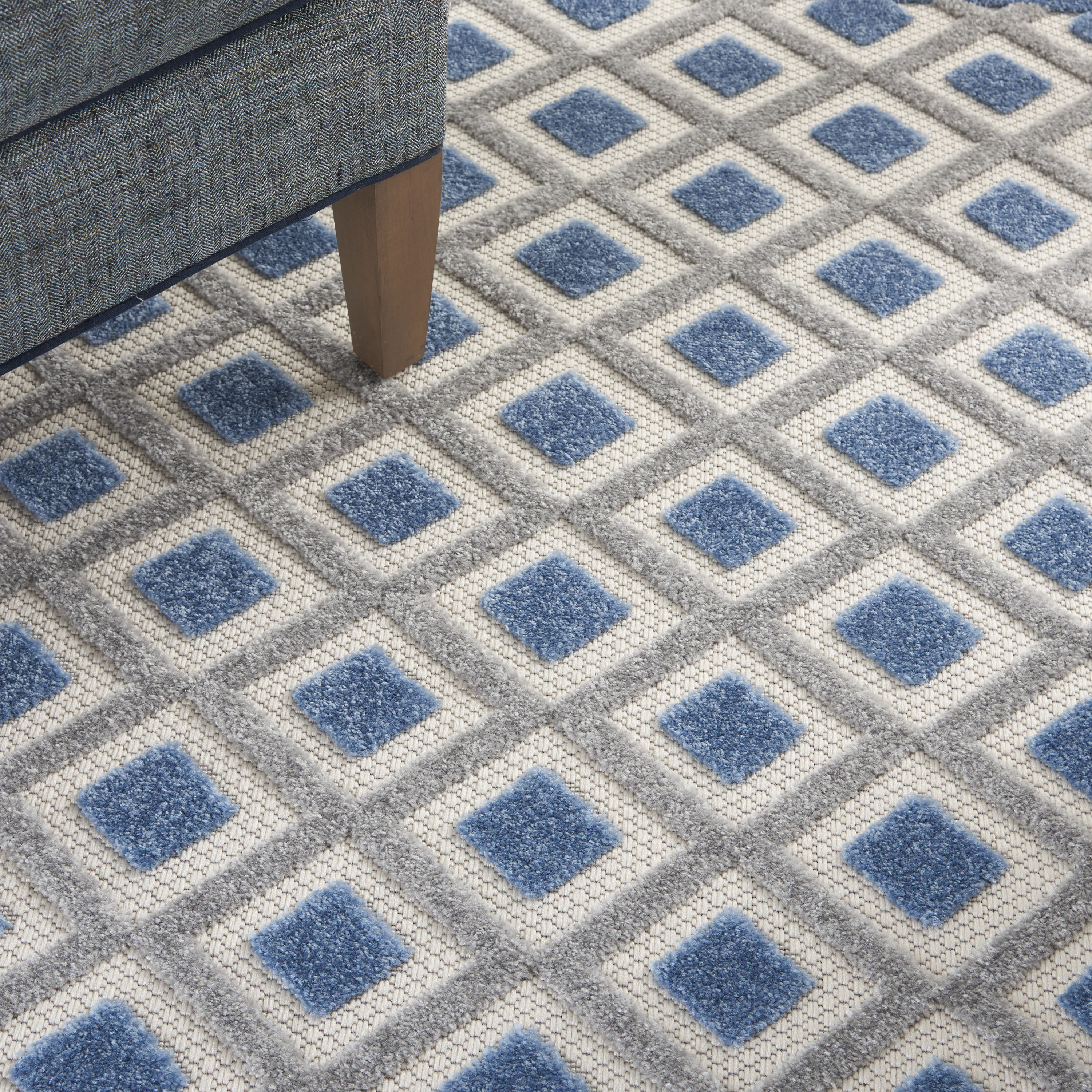 Nourison Aloha 5'3" x 7'5" Blue Grey Modern Rug