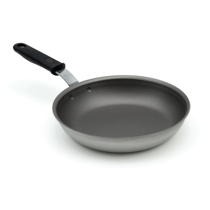 10-inch Wear-Ever® rivetless fry pan with PowerCoat2™ nonstick coating and silicone handle