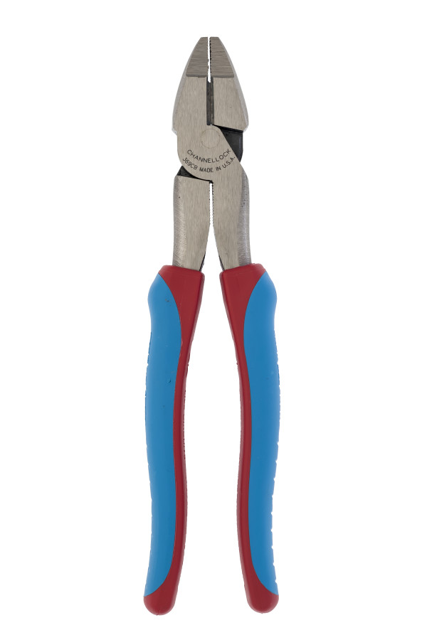 369CB 9.5-inch CODE BLUE® XLT™ Round Nose Linemen's Pliers