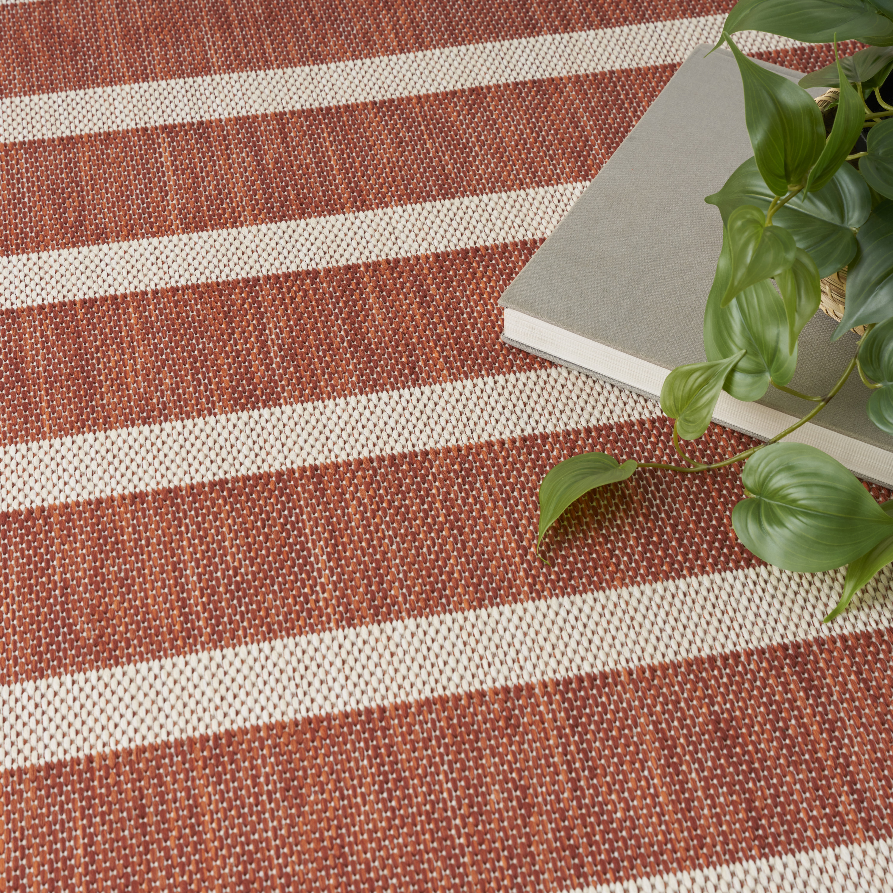 Nourison Positano 8' x Round Terracotta Ivory Modern Rug