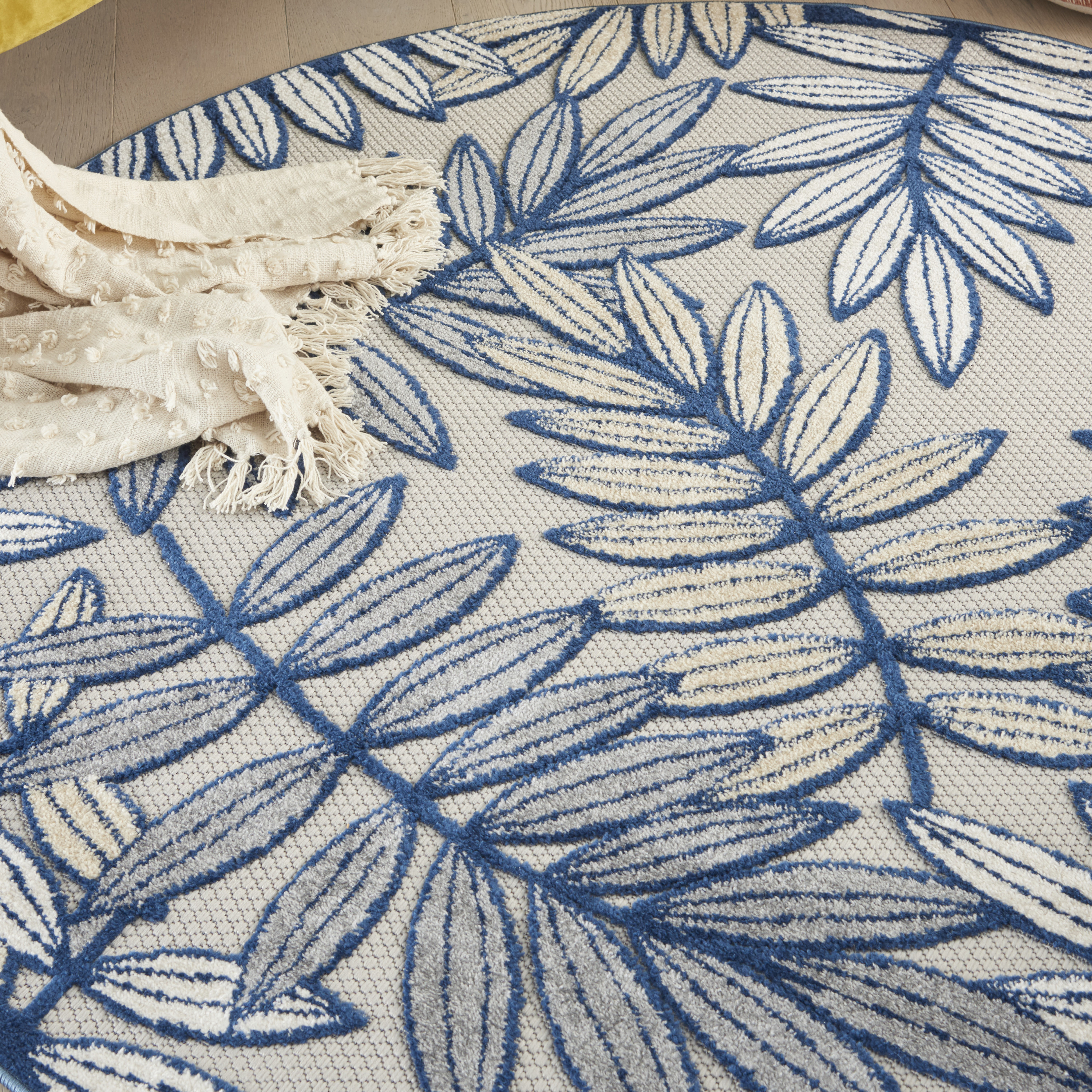 Nourison Aloha 5'3" x 7'5" Ivory/Navy Tropical Rug