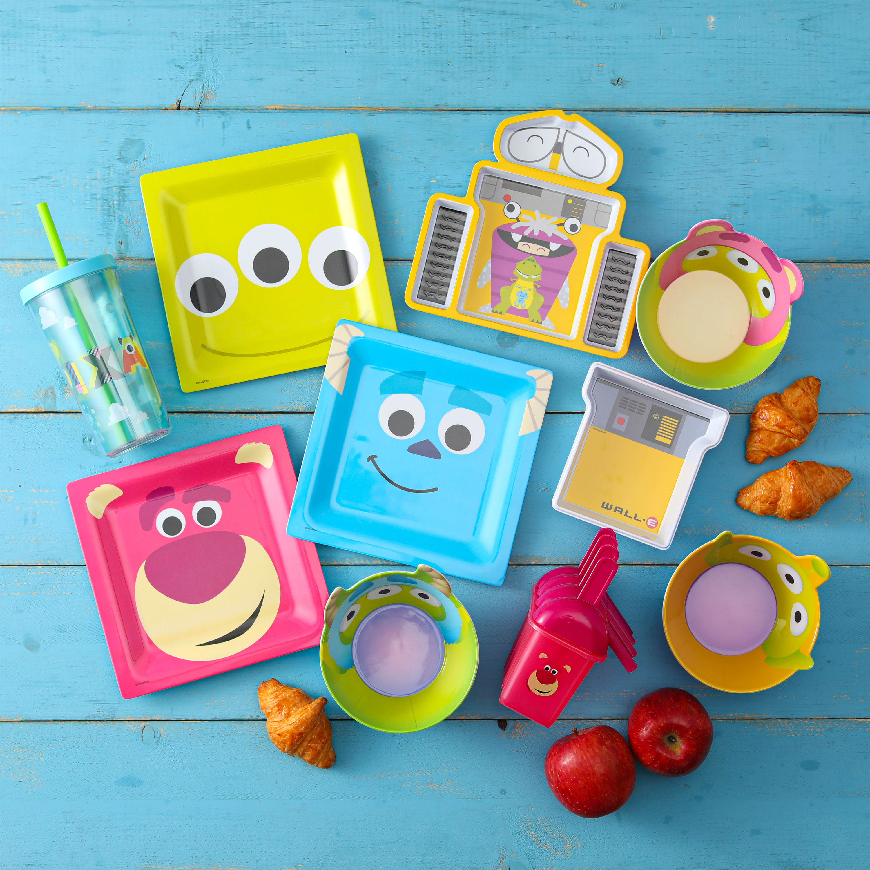 Disney and Pixar Toy Story 4 Plate and Bowl Set, Lotso, 2-piece set slideshow image 5 Disney and Pixar Toy Story 4 Plate and Bowl Set, Lotso, 2-piece set slideshow image 5