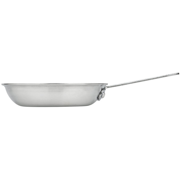 8-inch Arkadia™ aluminum frying pan in natural finish