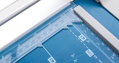 The sturdy base with never warp or crack.