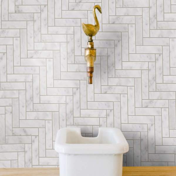 clé carrara | herringbone mosaic sheet 