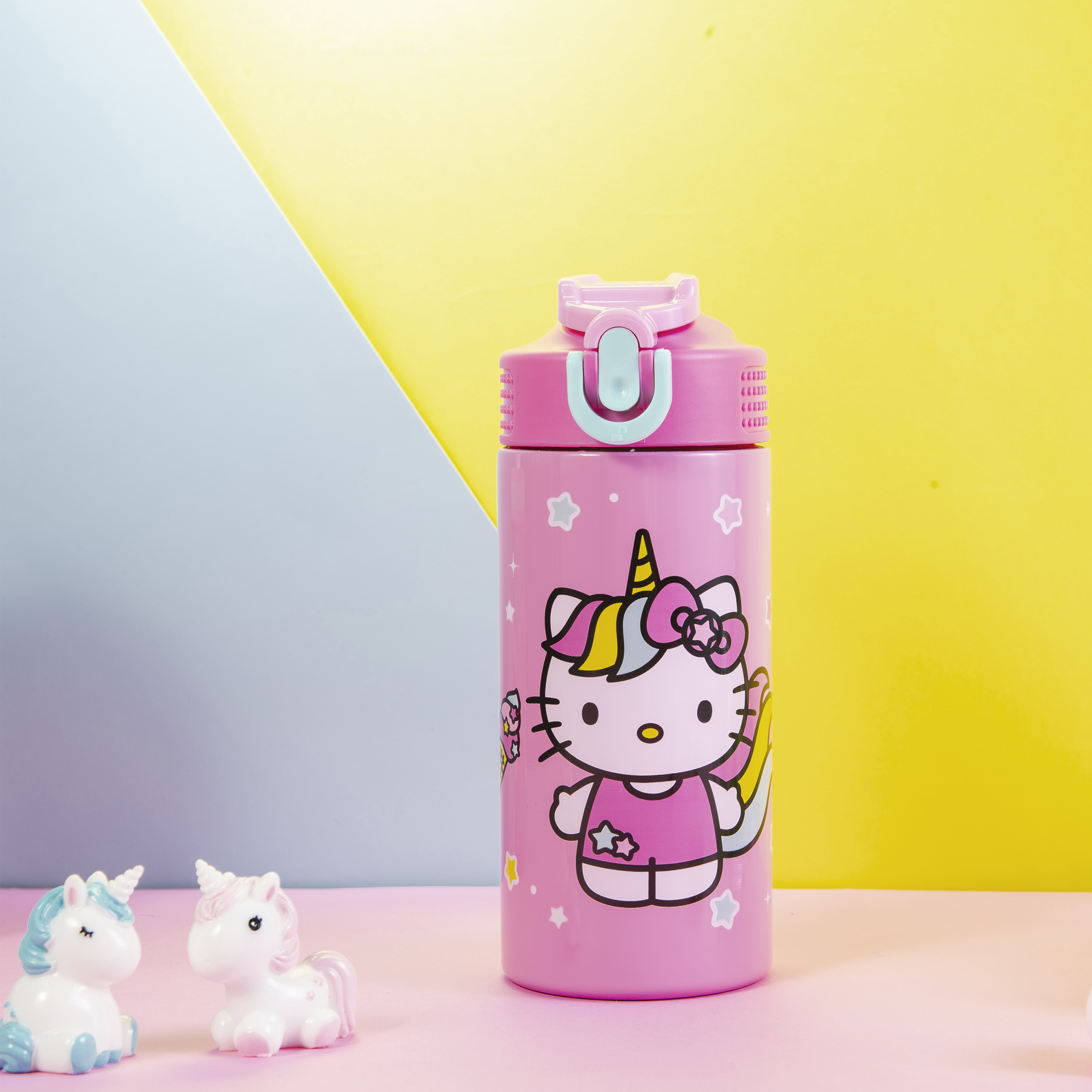 Sanrio 14 ounce Stainless Steel Vacuum Insulated Water Bottle, Hello Kitty slideshow image 3