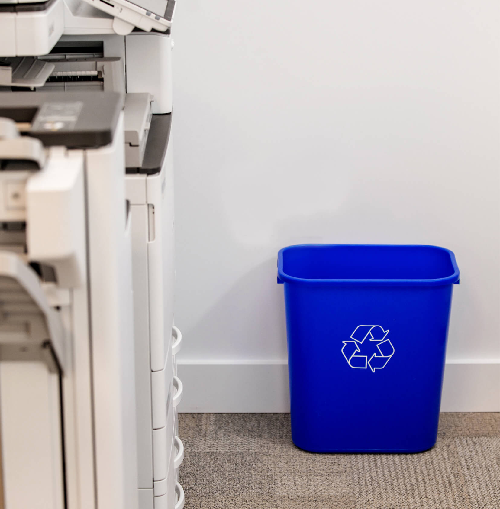 RECYCLING & WASTE BASKET – Body – 28 Q – Mobius Loop – Royal Blue Image 1