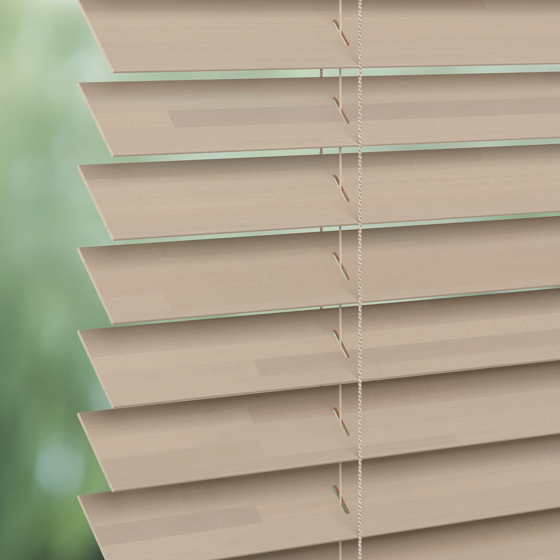 Robust 8334 Wood Venetians