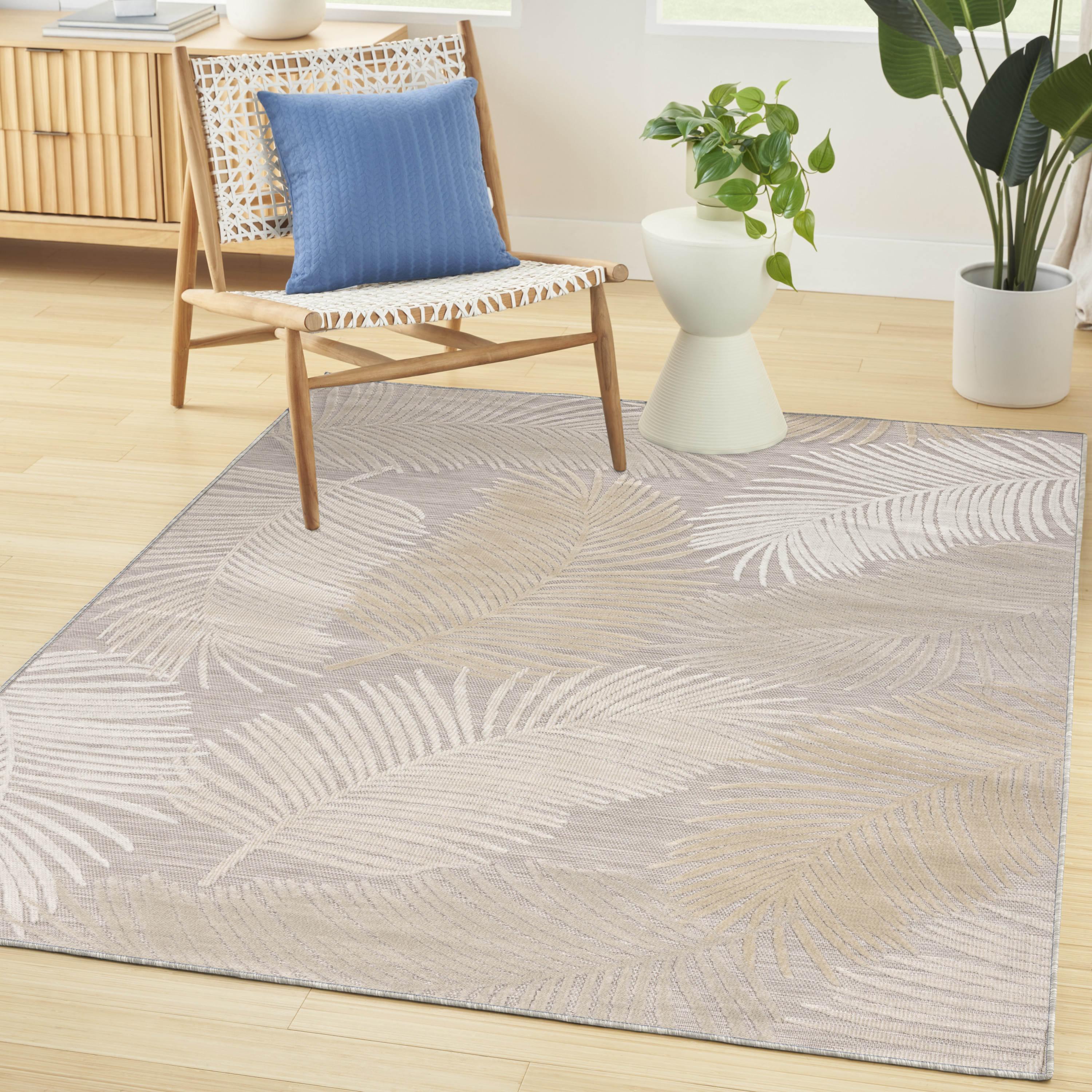 Nourison Suncoast 4' x 6' Beige Tropical Rug