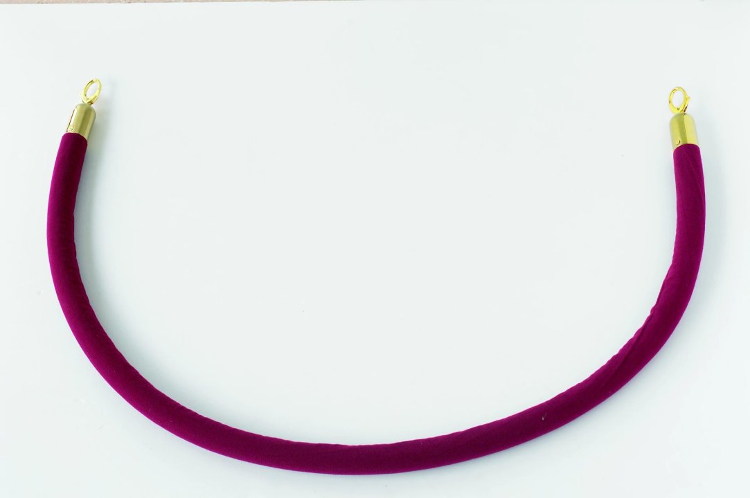 150 cm red belt with gold-finish ends