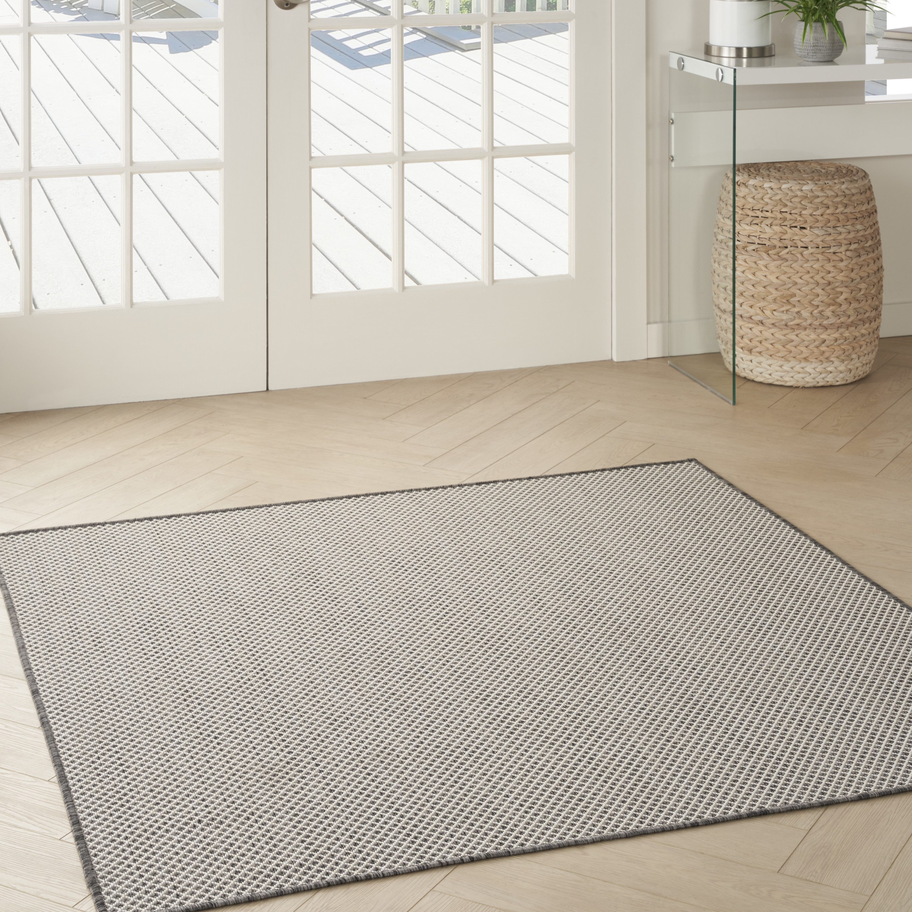 Nourison Courtyard 4' x Square Ivory Charcoal Modern Rug
