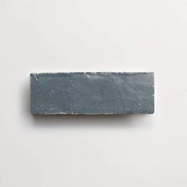 clé zellige | baguette | gloss | tempered steel | sample 