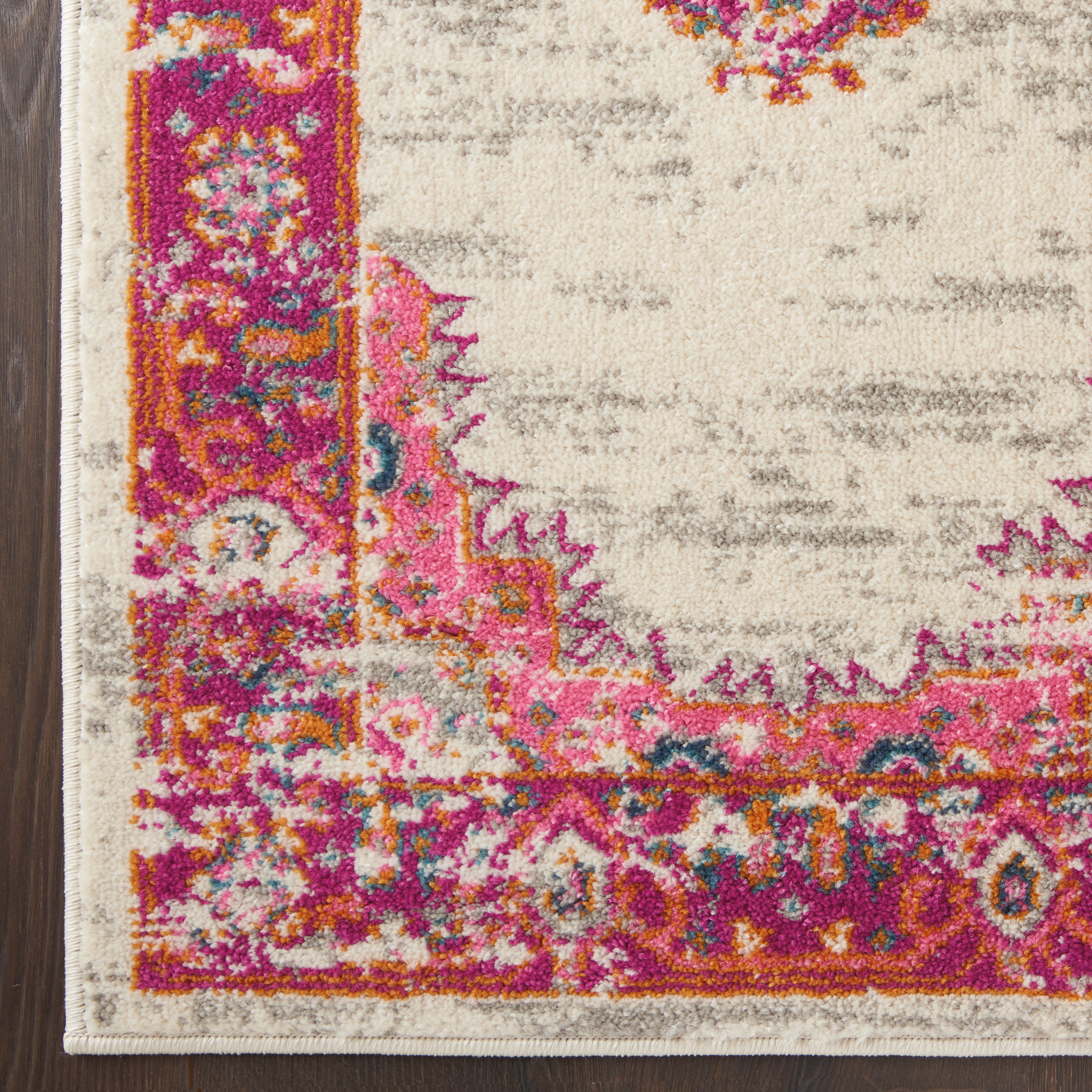Nourison Passion 6'7" x 9'6" Ivory/Fuchsia Bohemian Indoor Rug