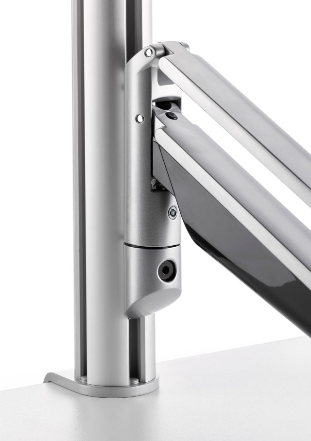 Mount a CLU monitor Arm on a Novus MY or TSS column.