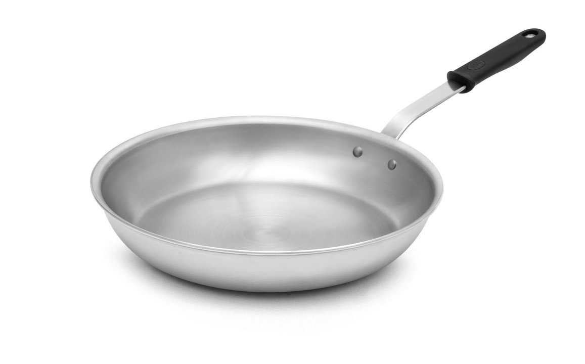 14-inch Wear-Ever® aluminum fry pan with natural finish and silicone handle
