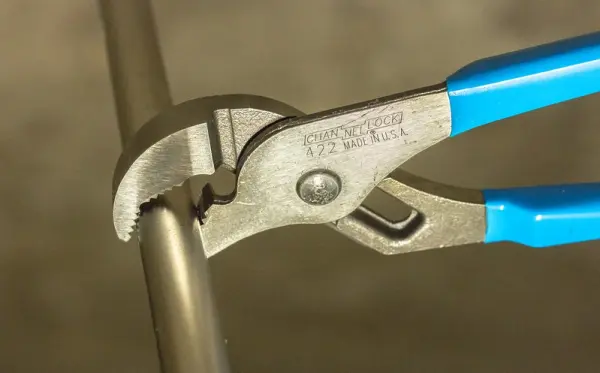 422 9.5-inch V-Jaw Tongue & Groove Pliers