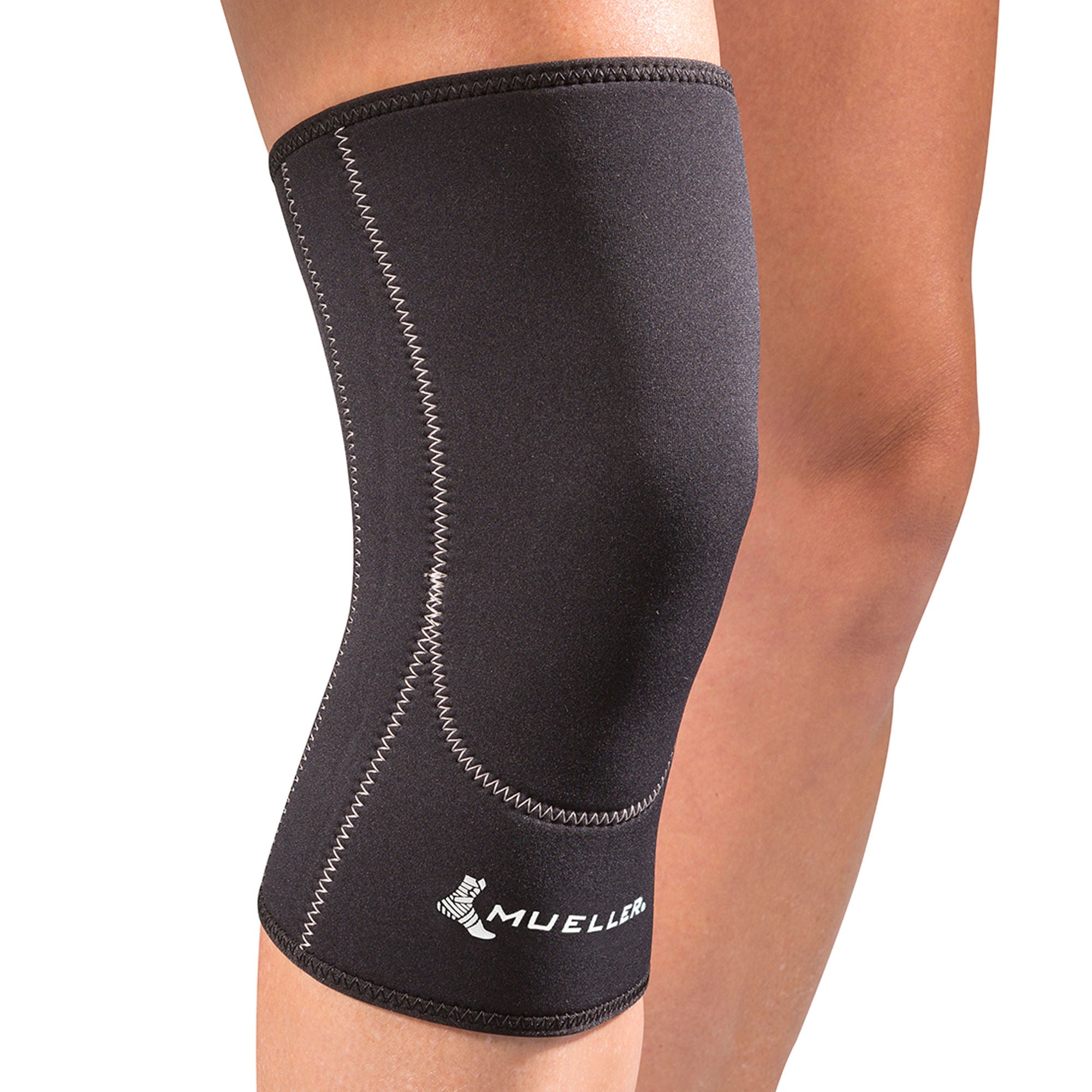 Mueller Sports Medicine KNEE SLEEVE, PATELLA CLSD BLK (1/EA)