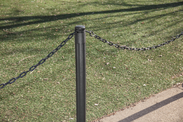 ChainBoss Stanchion - Black Filled with Black Chain 8