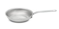 7-inch Wear-Ever® aluminum fry pan with natural finish and plated handle