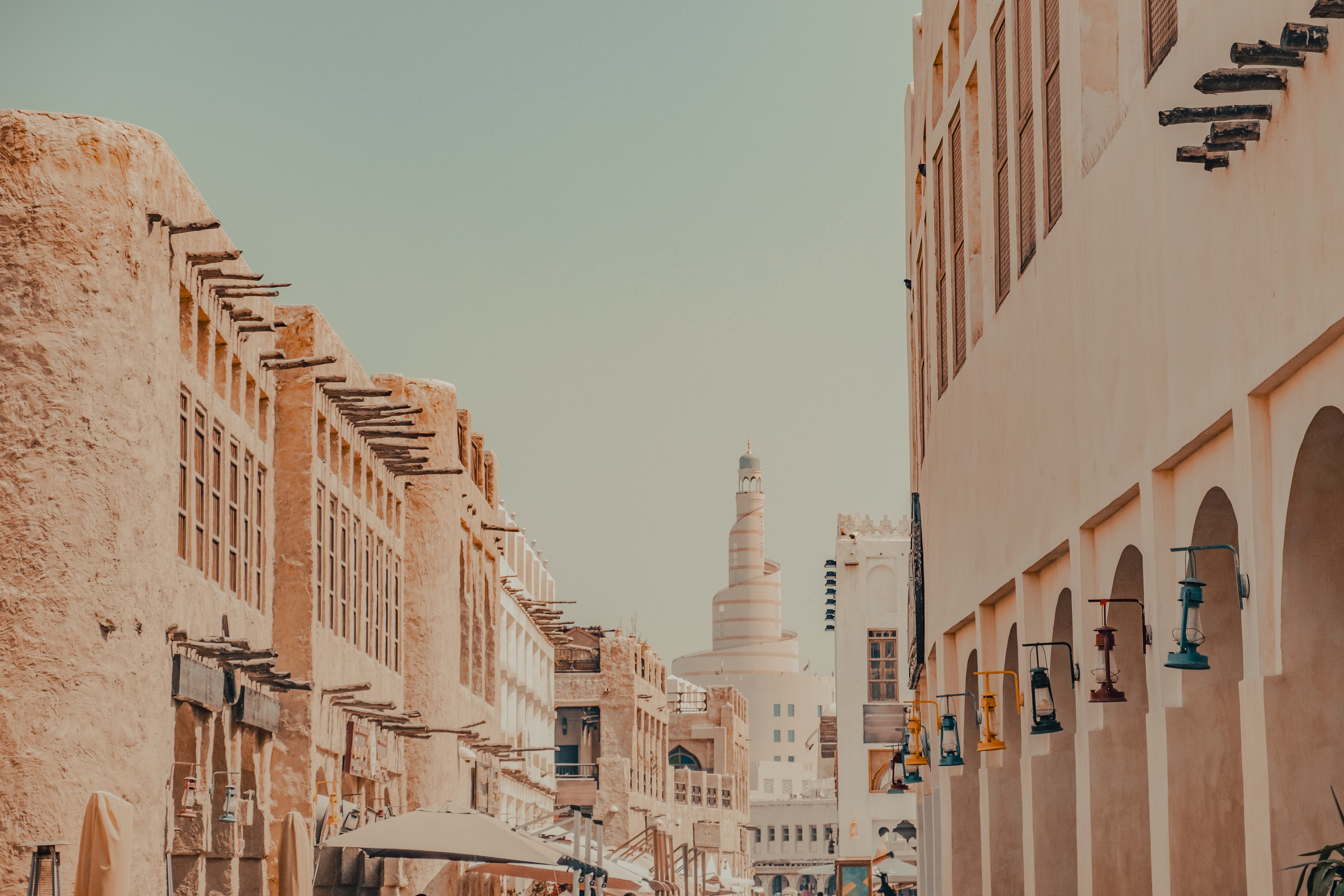 Dubai → Dubai (16 nights)