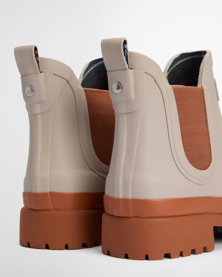 Boots Mallow
