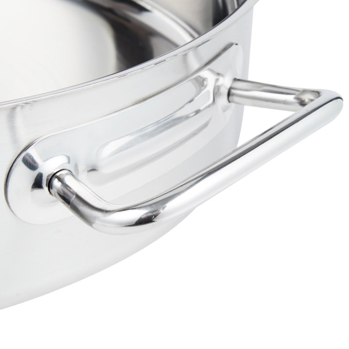 9 ½-quart Intrigue® stainless steel sauté pan in mirror finish