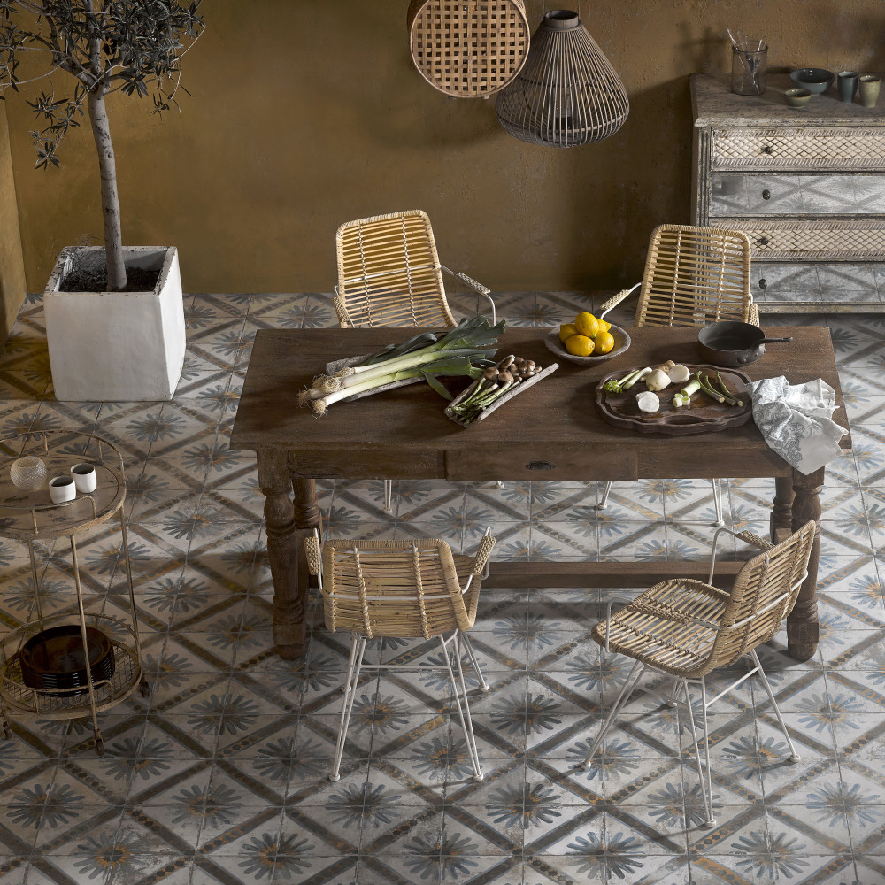 Kings Marrakech Blue 17-5/8 in. x 17-5/8 in. Ceramic Floor and Wall Tile