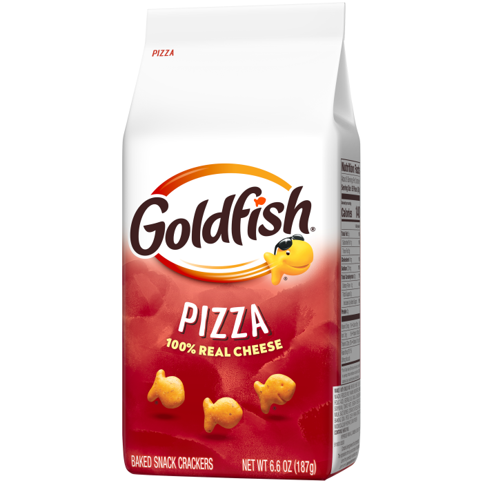 Goldfish® Pizza Baked Snack Crackers, 6.6 oz, bag - Right Angle Image