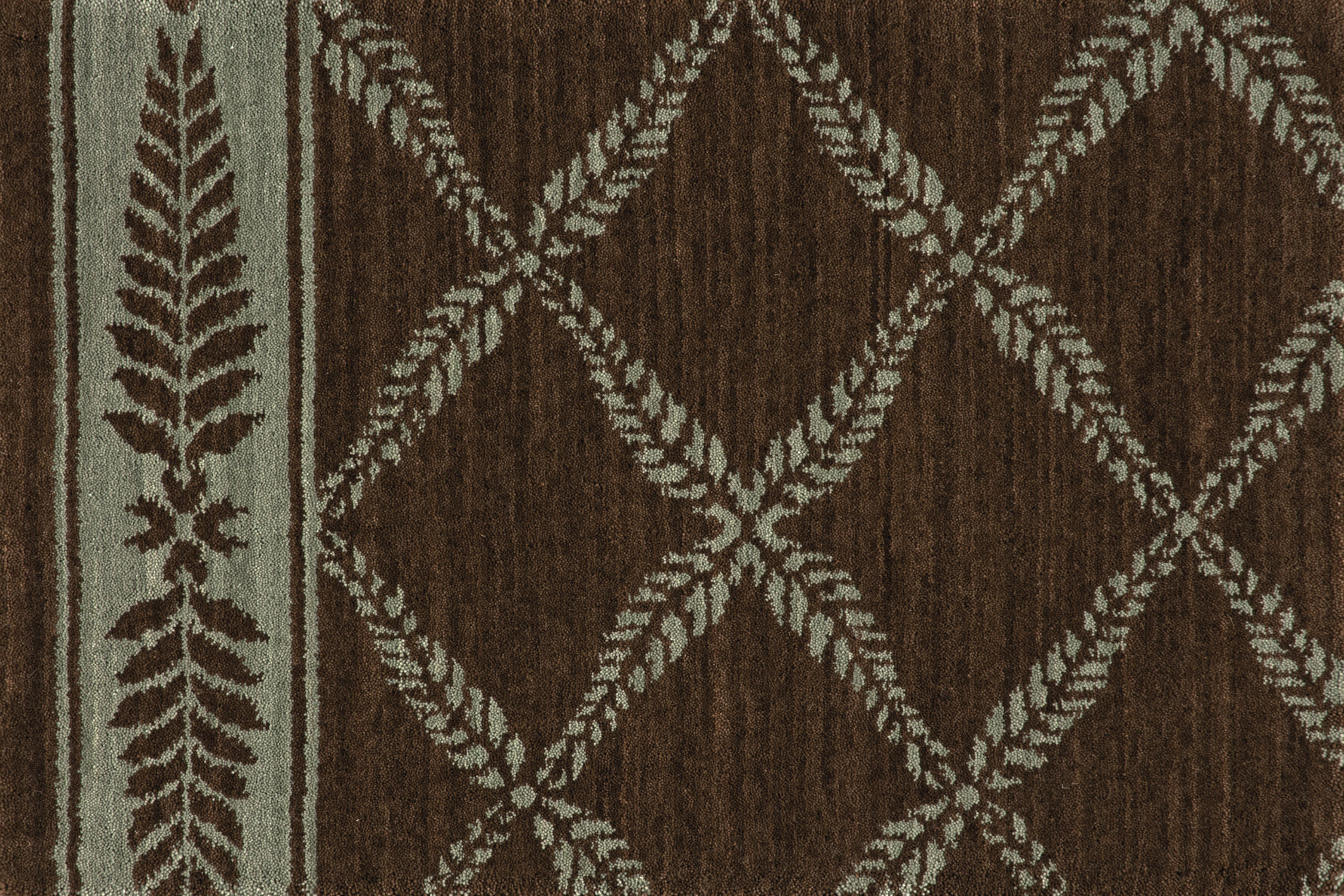 CHATEAU NORMANDY NO01 BROWN/GREEN BROADLOOM