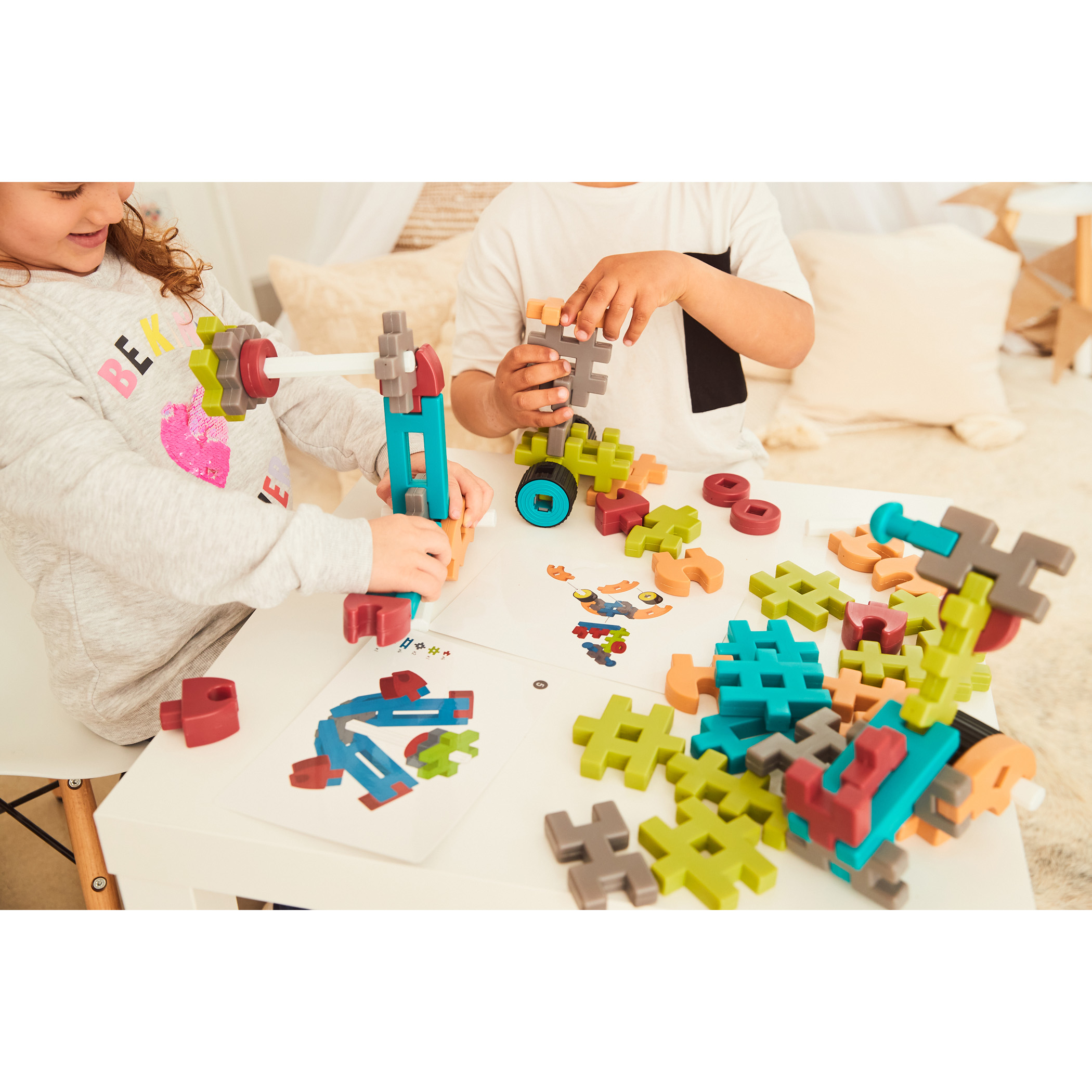 edxeducation Fun Blocks Activity Set - 83 Pieces - 19 Shapes - 16 Activity Cards image number null