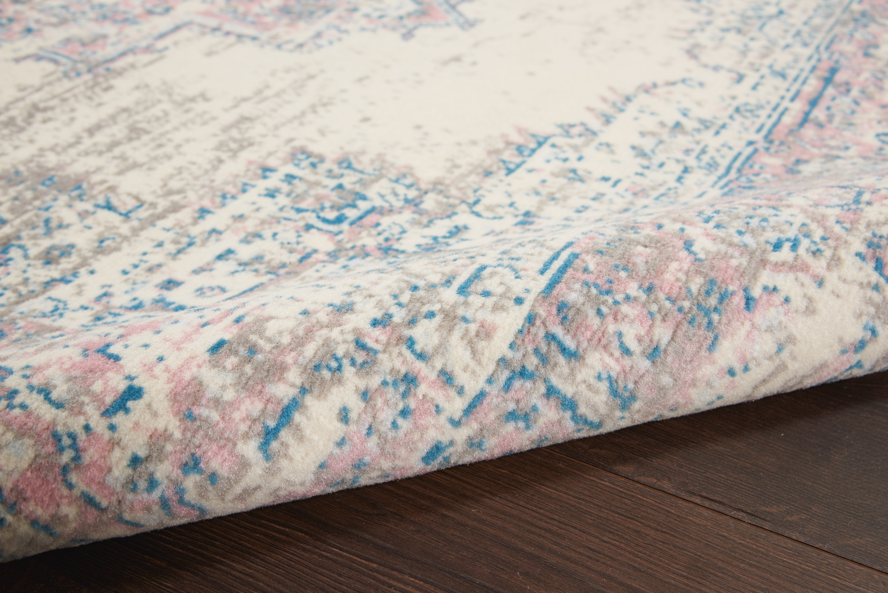 Nourison Grafix 3'9" x 5'9" Ivory Pink Vintage Indoor Rug
