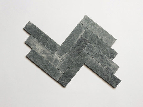 lapidary: girata | cigar | verde marble | tumbled 