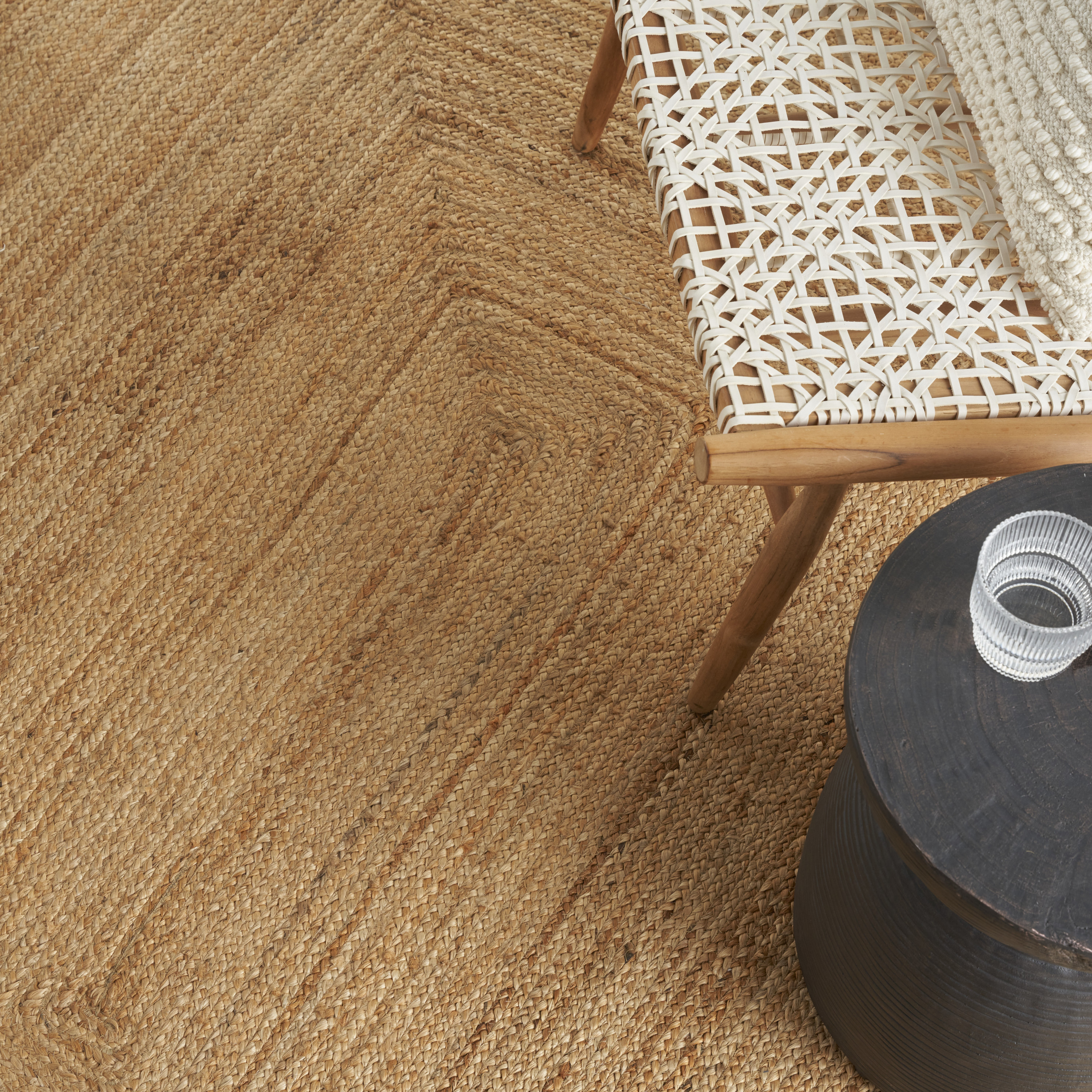 Nourison Natural Jute 5' x Round Natural Farmhouse Indoor Rug