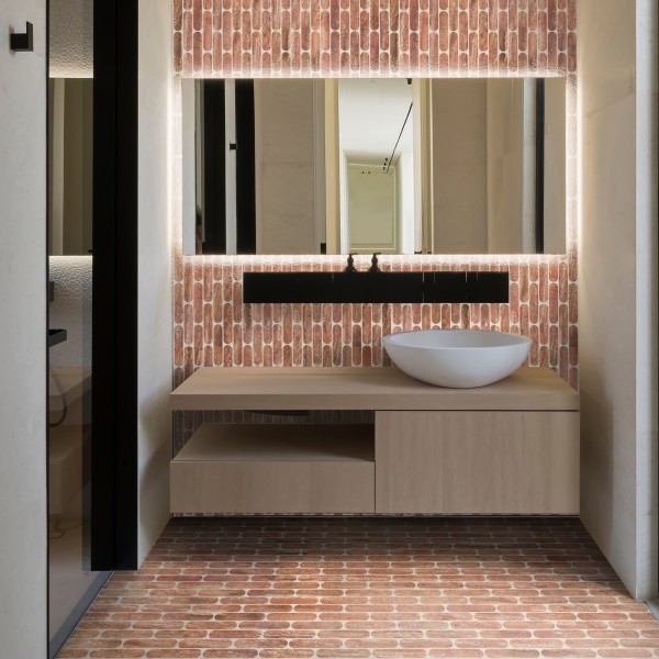 lapidary | oval long | red travertine 