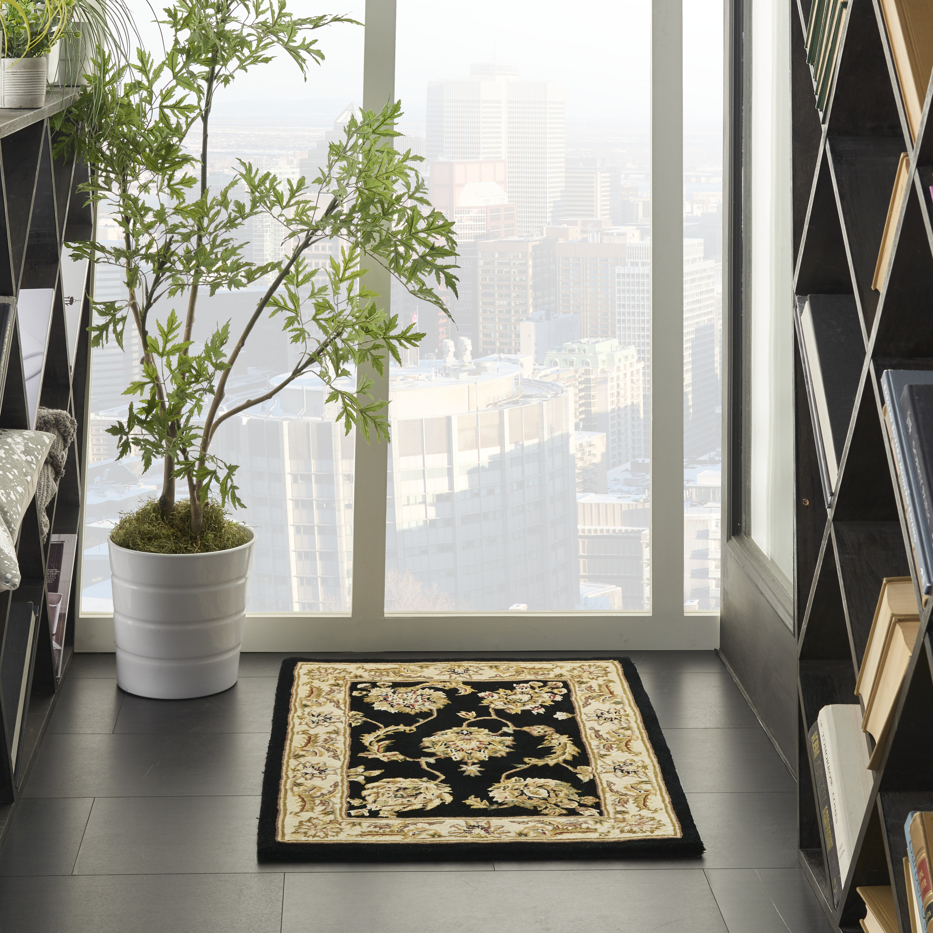 Nourison Nourison 2000 2' x 3' Black Traditional Indoor Rug