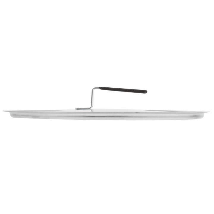 13 9/16-inch Wear-Ever® domed aluminum cover with satin finish and dipped handle