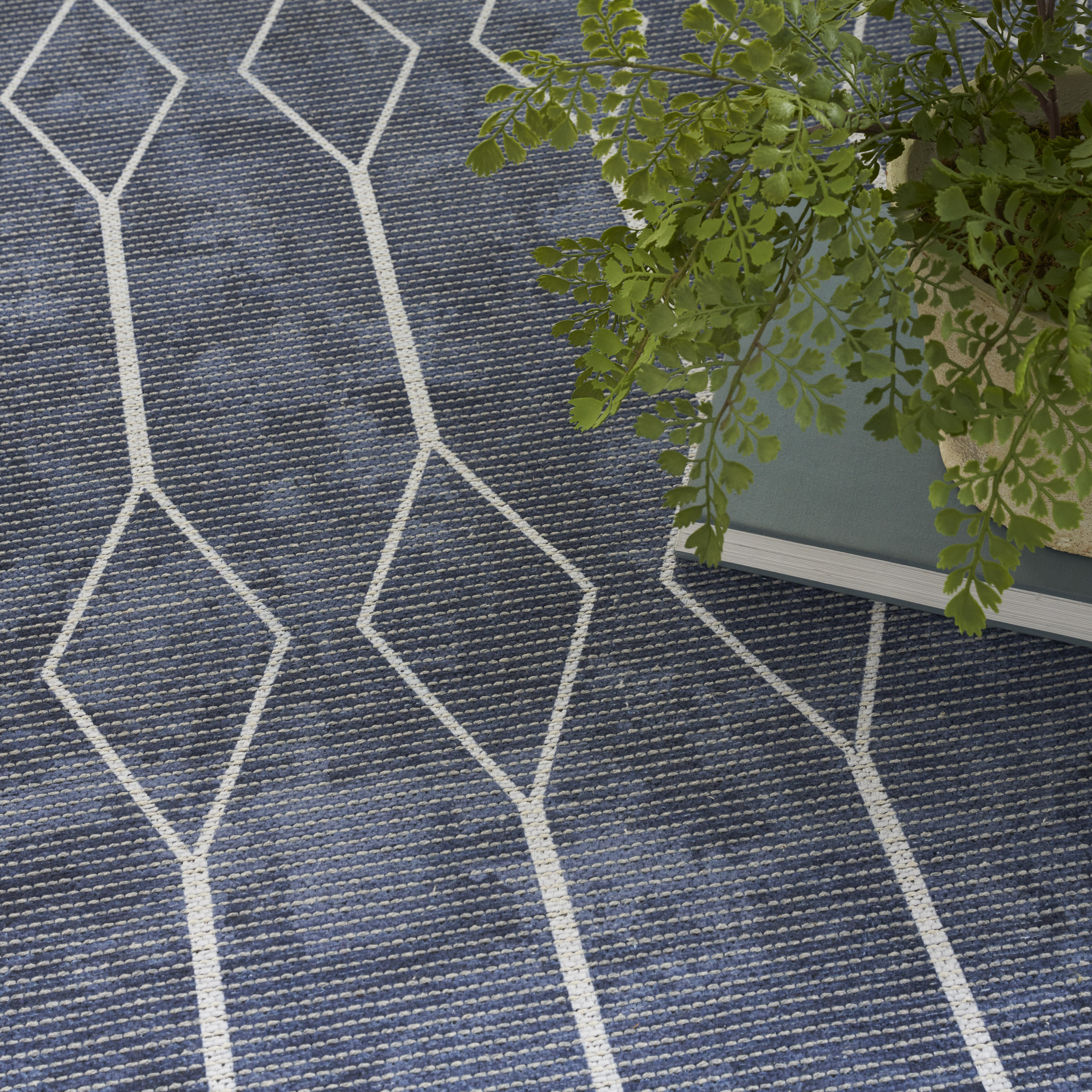 Nourison New Concept Washables 5'3" x 7'3" Navy Modern Indoor Rug