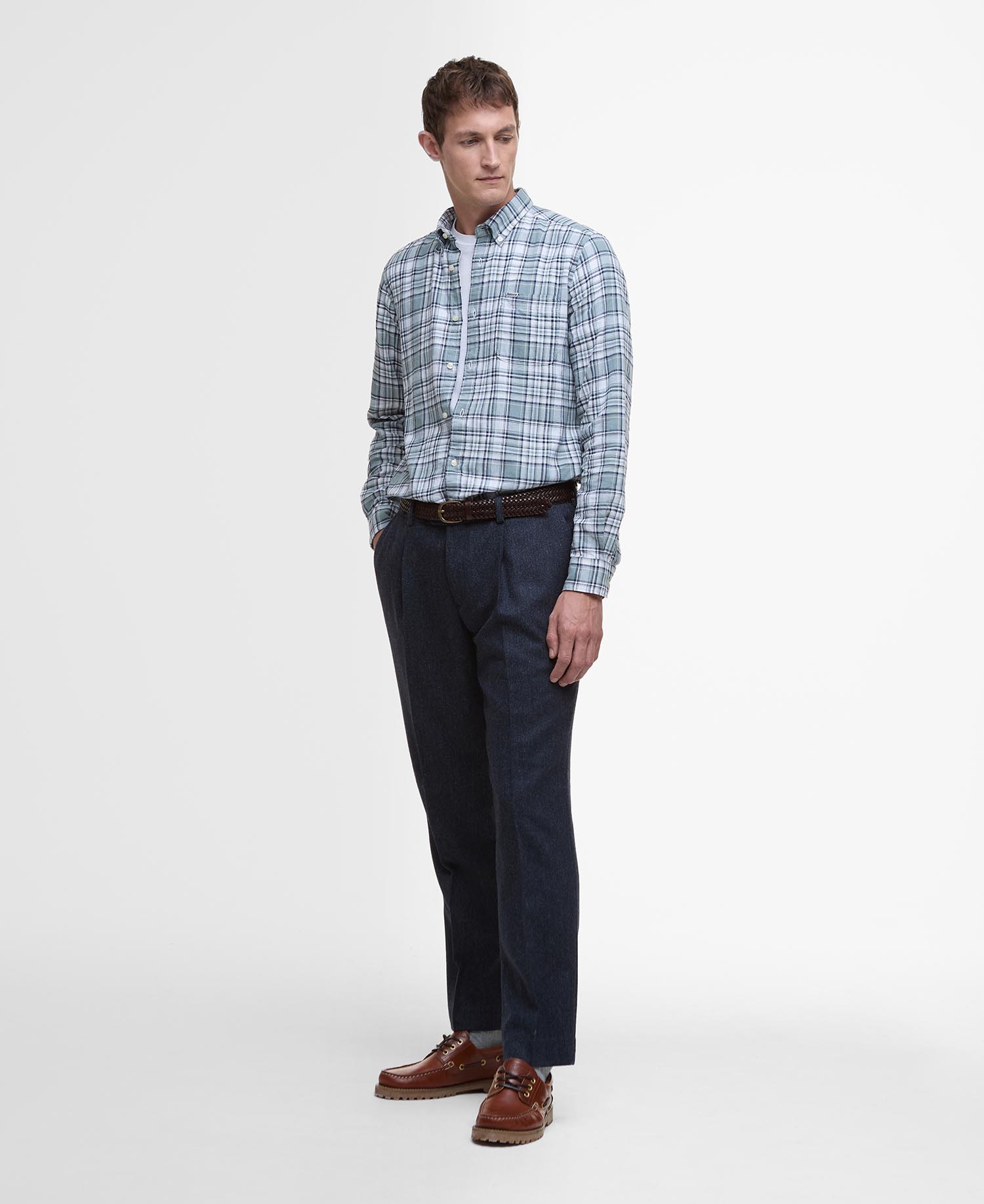 Bridport Linen Tailored Long-Sleeved Shirt image number 1