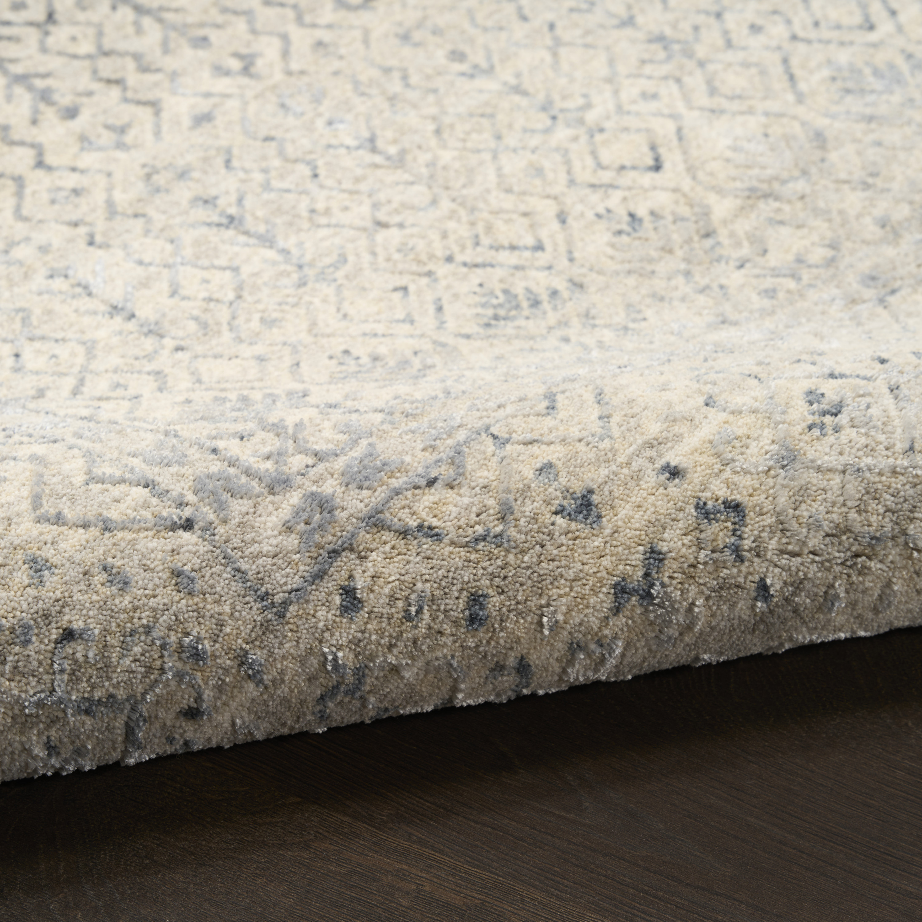 Nourison Sultana 7'10" x 10'2" Ivory Blue Vintage Indoor Rug