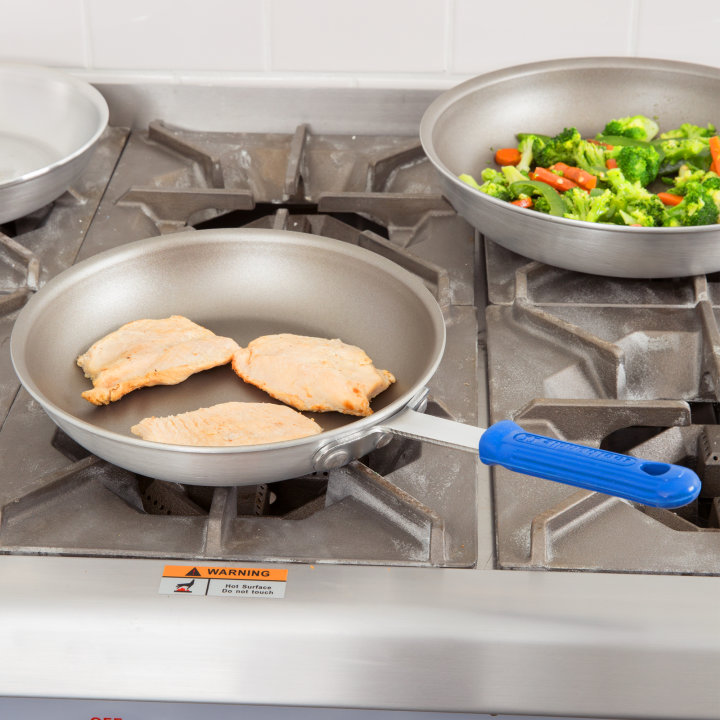 10-inch Wear-Ever® rivetless fry pan with PowerCoat2™ nonstick coating and Cool Handle® silicone handle
