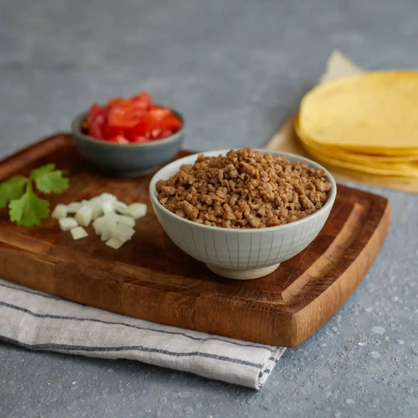 Hillshire Farm® Fine Beef Crumbles, 2.20 oz. https://images.salsify.com/image/upload/s--PMSUweIh--/q_25/gzwskso20711msimlyyp.webp